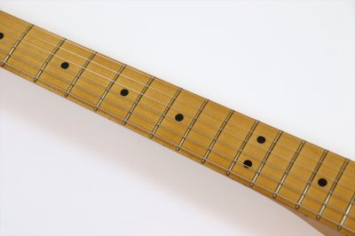 画像9: Fender　Vintera III Late '60s Stratocaster, Maple Fingerboard, Olympic White
