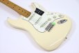 画像8: Fender　Vintera III Late '60s Stratocaster, Maple Fingerboard, Olympic White (8)