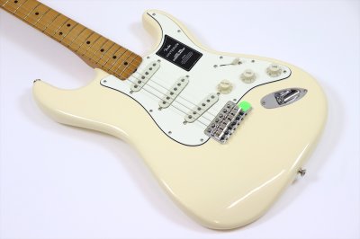 画像8: Fender　Vintera III Late '60s Stratocaster, Maple Fingerboard, Olympic White