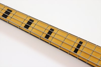 画像9: Fender　Vintera III Early '70s Jazz Bass, Maple Fingerboard, 3-Color Sunburst