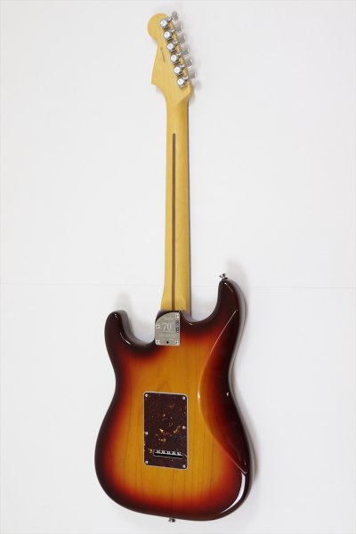 画像2: Fender 70th Anniversary American Professional II Stratocaster Comet Burst (2)