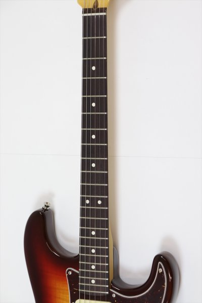 画像5: Fender 70th Anniversary American Professional II Stratocaster Comet Burst (5)