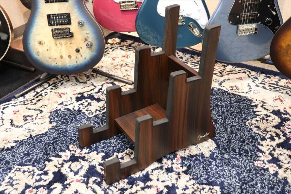 画像6: Fender Deluxe Wooden 3-Tier Guitar Stand 【店頭展示品】 (6)