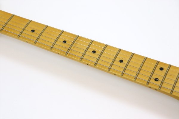 画像9: Fender　American Professional Classic Stratocaster 3-Color Sunburst (9)