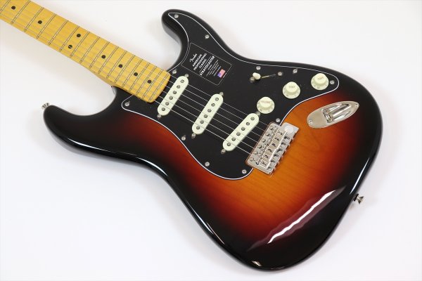 画像8: Fender　American Professional Classic Stratocaster 3-Color Sunburst (8)