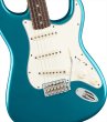 画像4: Fender　Vintera III Late '60s Stratocaster, Rosewood Fingerboard, Ocean Turquoise (4)