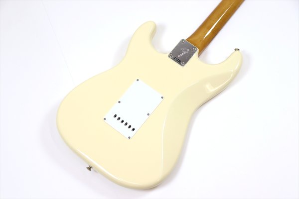 画像6: Fender　Vintera III Late '60s Stratocaster, Maple Fingerboard, Olympic White (6)