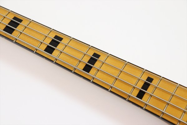 画像9: Fender　Vintera III Early '70s Jazz Bass, Maple Fingerboard, 3-Color Sunburst (9)