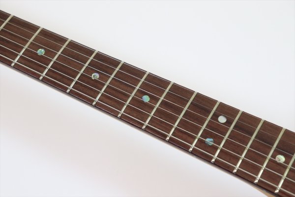 画像9: Fender　Made in Japan Limited Active Modern Stratocaster, Rosewood Fingerboard, Sapphire Blue Transparent (9)