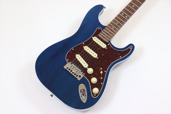 画像3: Fender　Made in Japan Limited Active Modern Stratocaster, Rosewood Fingerboard, Sapphire Blue Transparent (3)
