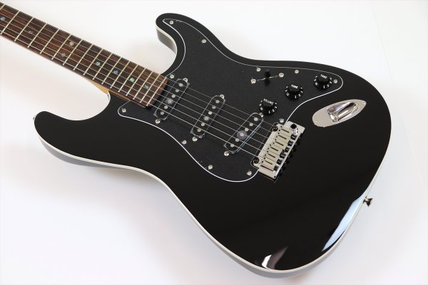 画像8: Fender　Made in Japan Limited Active Modern Stratocaster, Rosewood Fingerboard, Black (8)