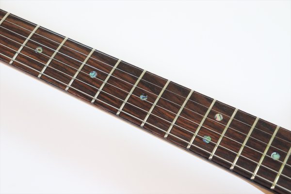 画像9: Fender　Made in Japan Limited Active Modern Stratocaster, Rosewood Fingerboard, Black (9)